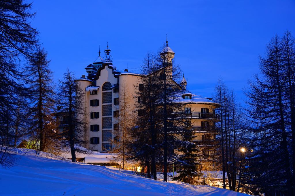 Principi Di Piemonte Sestriere Hotel Exterior photo